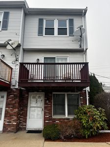250 Congress Ave APT 22, Chelsea, MA, 02150