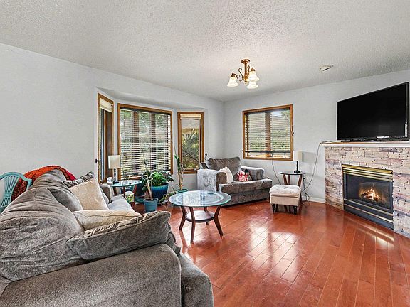 5th image of 1805 S Cranston Cir