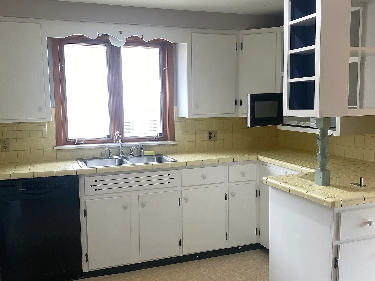 2 bed, 1400 sqft, $1,500 — Photo 3