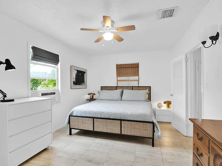 3218 Palm Dr — Photo 11