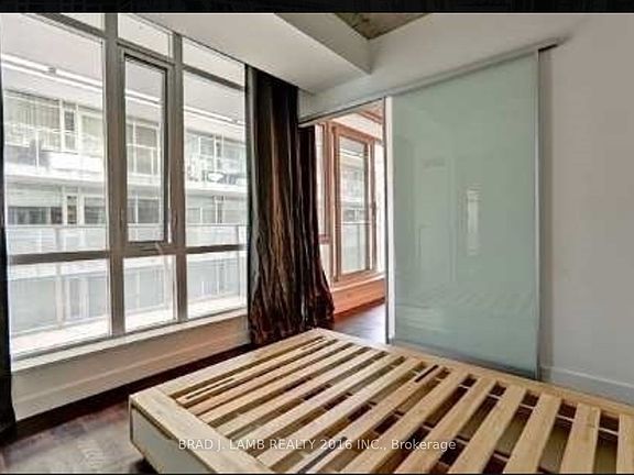 3rd image of 75 Portland St #522