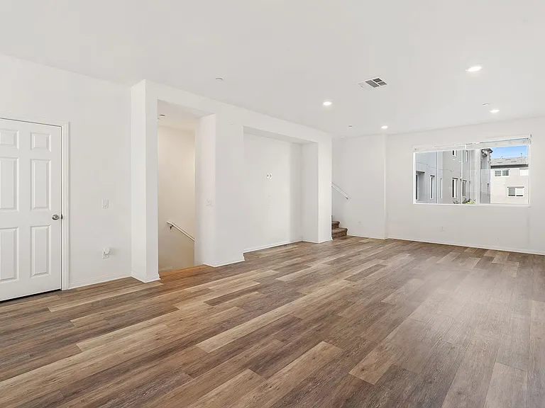 14055 Ruby Ln — Photo 12