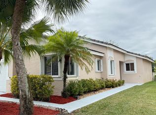 204 SW 180th Ave, Hollywood, FL 33029