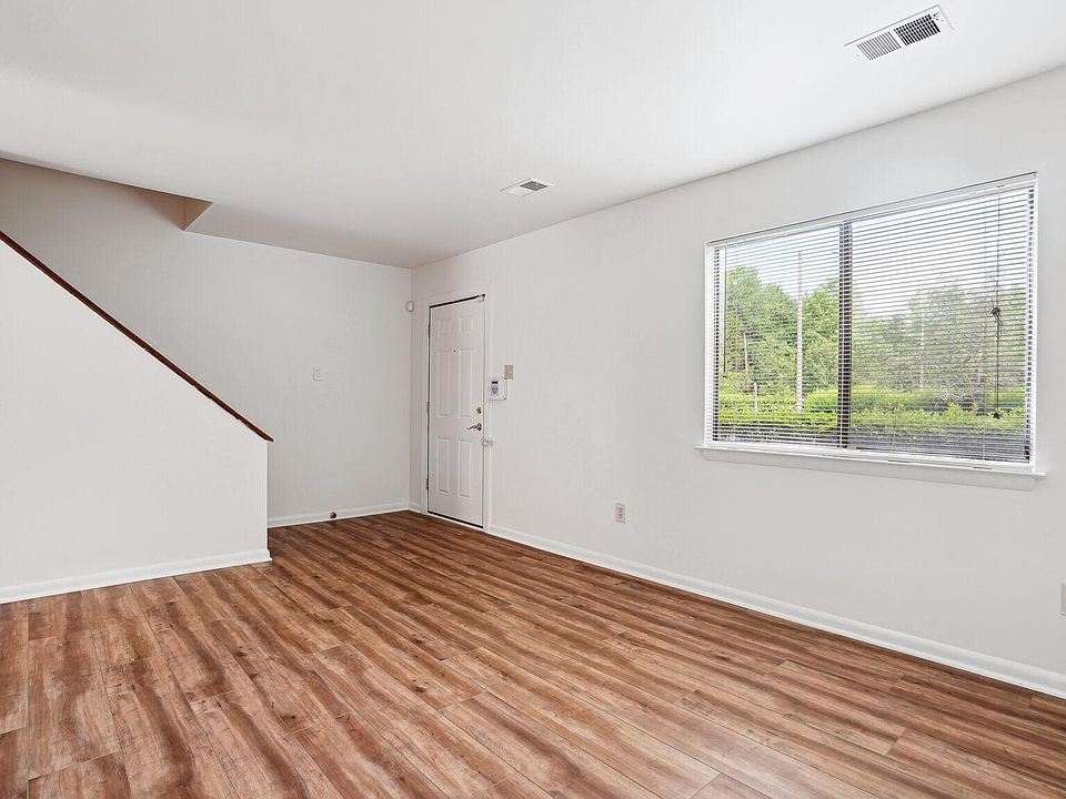 Sunny Living Room with panoramic views!