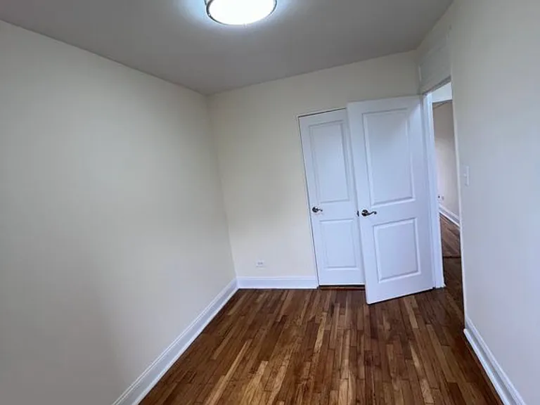 2070 20th Ln #5G — Photo 8