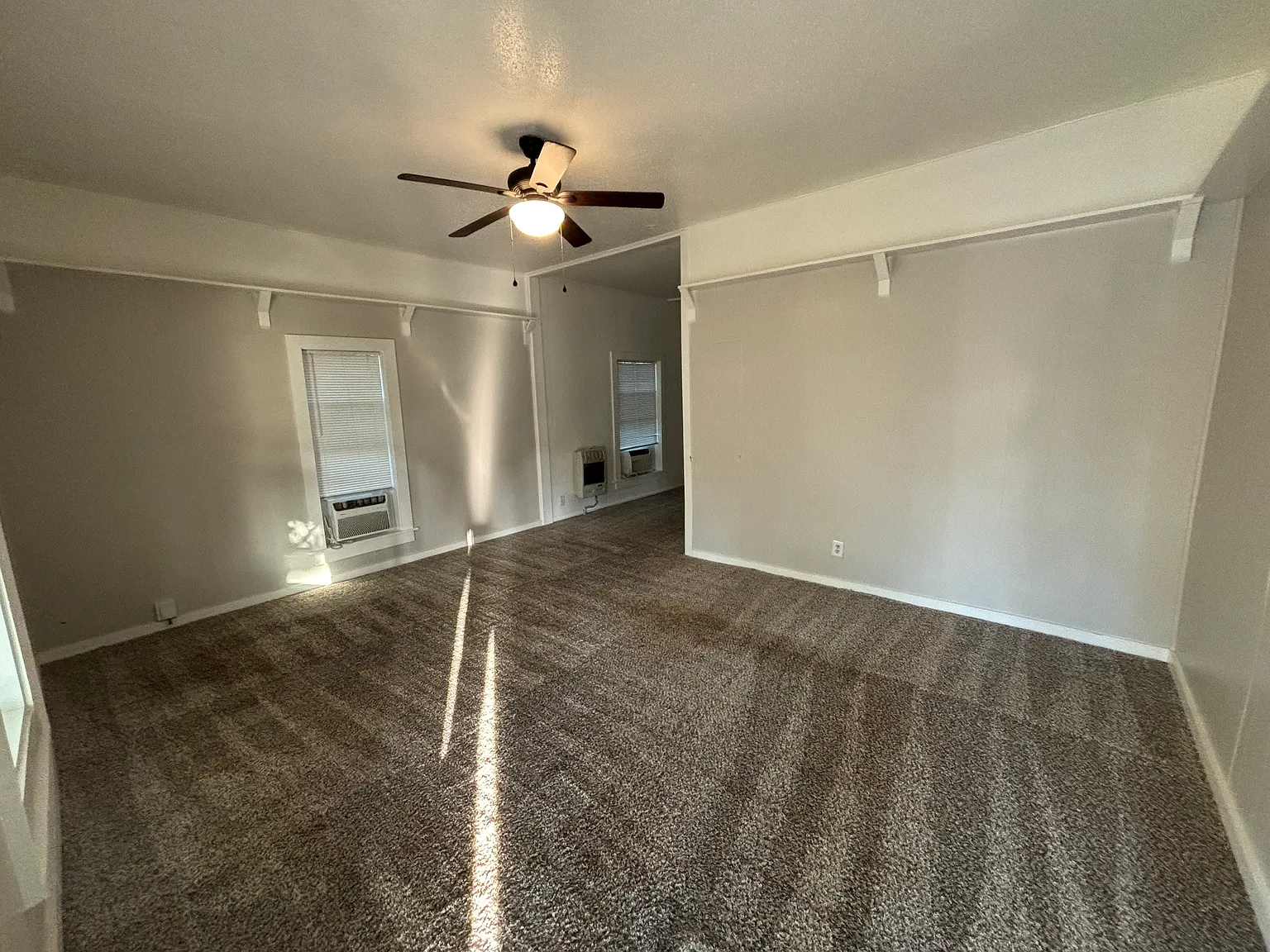 1 bed, 850 sqft, $895 — Photo 1