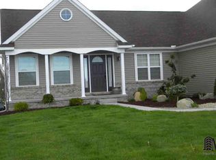 904 Plum Grove Dr, Monroe, MI 48161