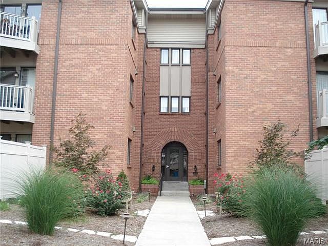 1st image of 440 S Clay Ave APT 312