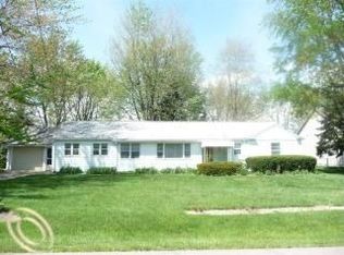 2195 Vermont Dr, Troy, MI
