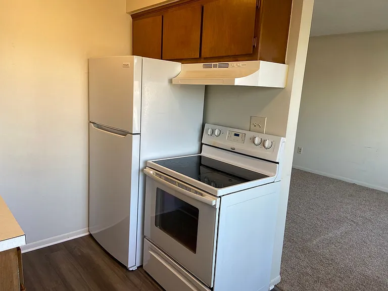 8310 Hall Rd — Photo 28
