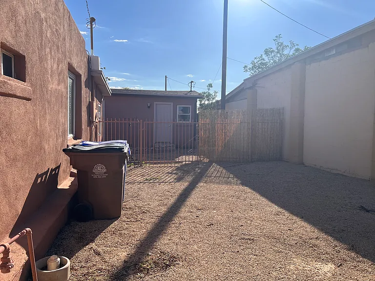 Parking on side of house