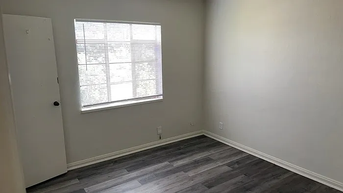 613 Gainsborough Rd #5 — Photo 12