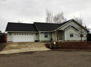 140 Summerwood Ct, Roseburg, OR 97471