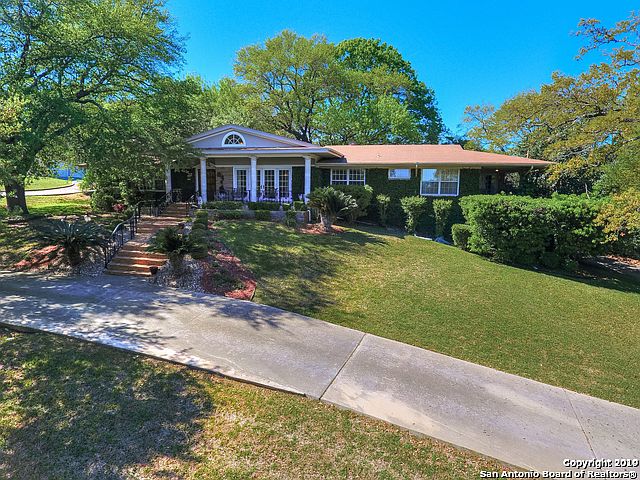 1st image of 219 Lakeridge Dr