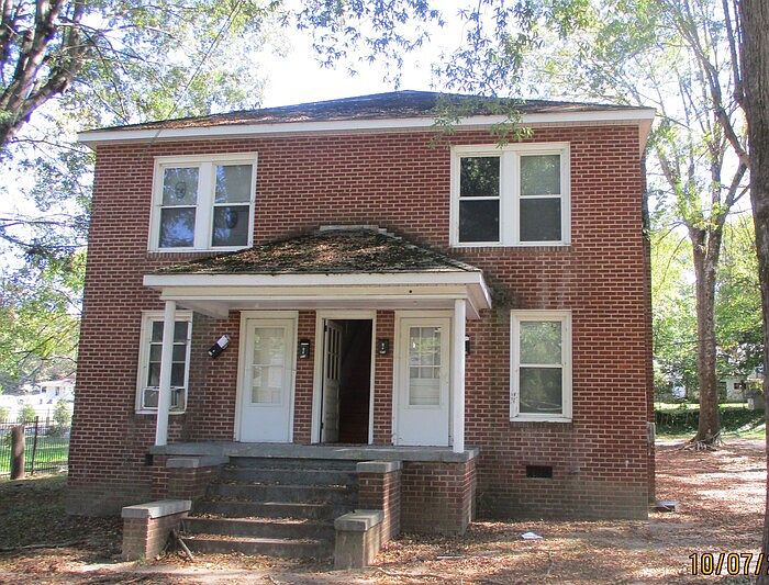 1st image of 908 W B St #908