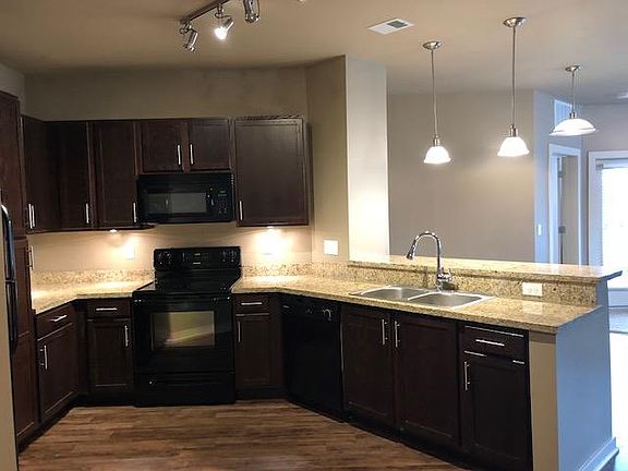 4th image of 7375 Shadow Lake Plz APT 117