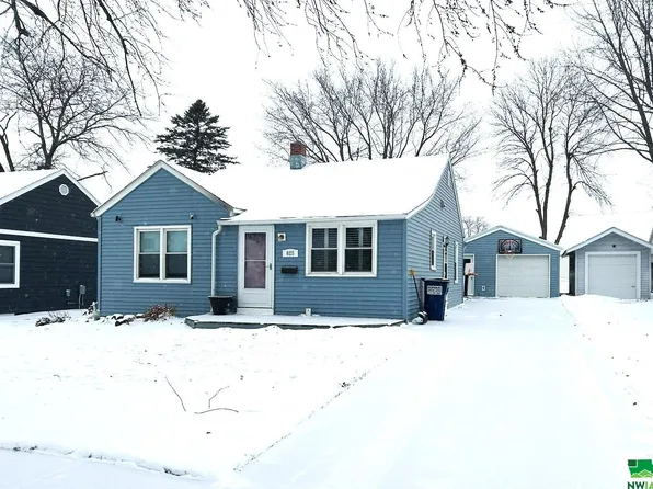 825 4th St, Sheldon, IA 51201