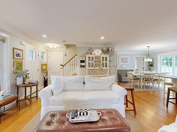 5th image of 36 Elm St #36