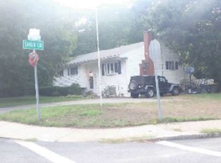 1296 Pond St, Franklin, MA 02038