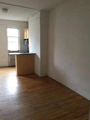 Rented by Flatiron Real Estate Advisors LLC | media 5