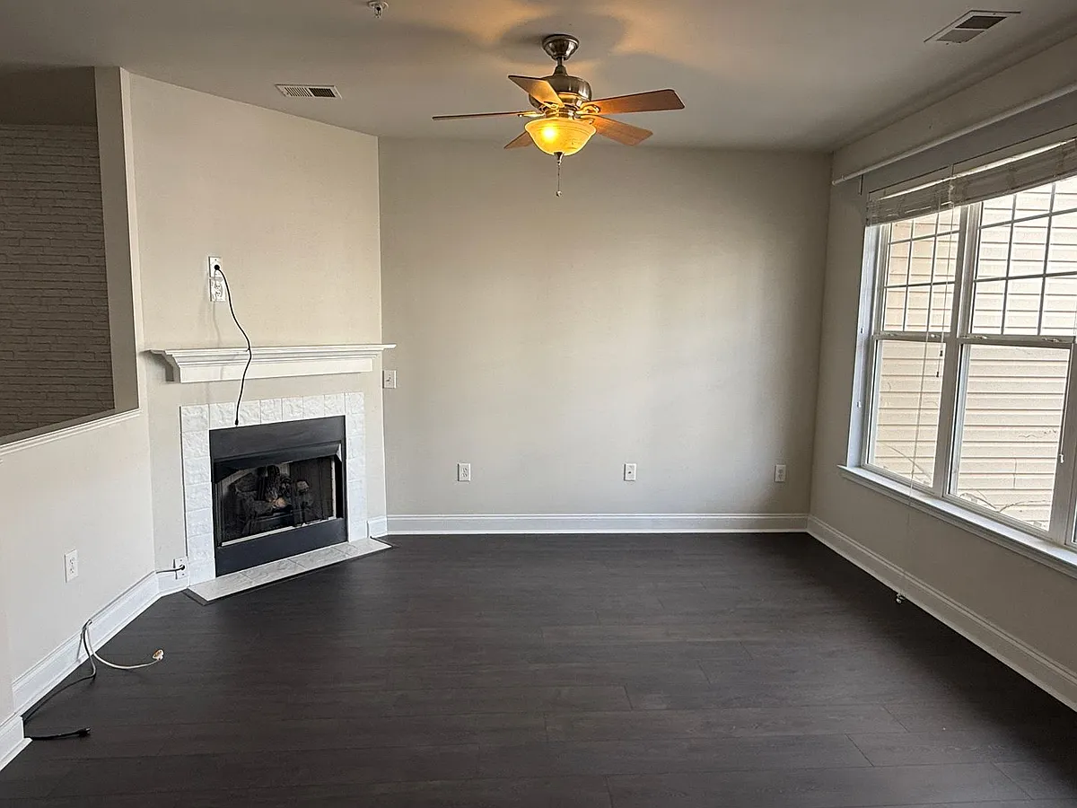 Building Photo - 6445 Terrace View Ct
