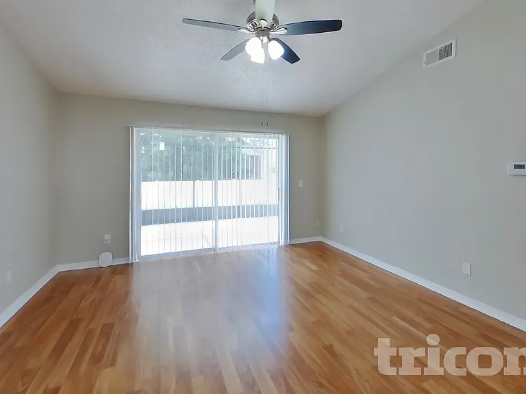 17128 Woodcrest Way — Photo 3