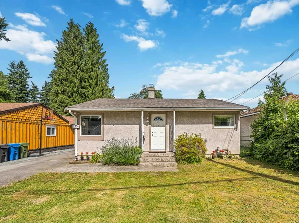 2304 Mouldstade Rd, Abbotsford, BC V2S 3X4