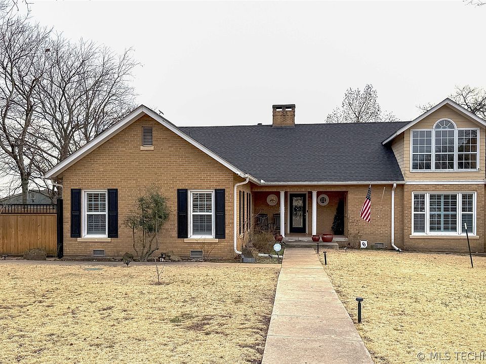 1st image of 515 W Kings Rd