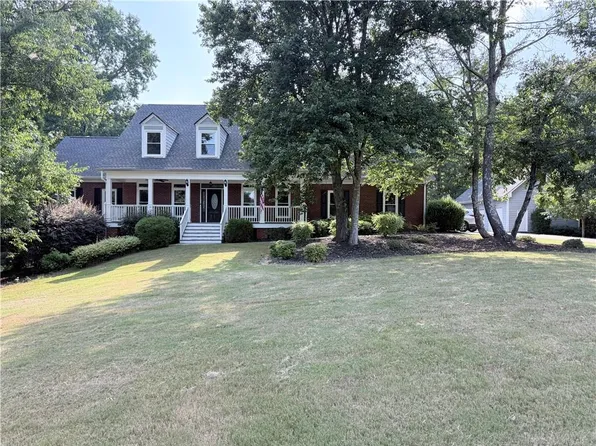 185 Woodland Ter, Jefferson, GA 30549