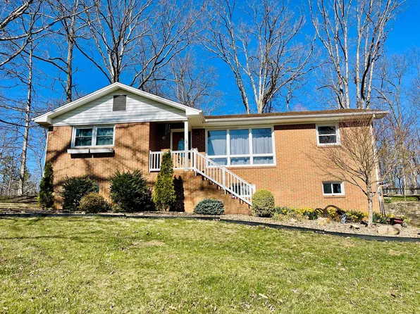 136 Sherwood Dr, Blue Ridge, VA 24064