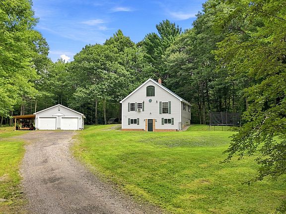 5th image of 384 Moose Hill Road
