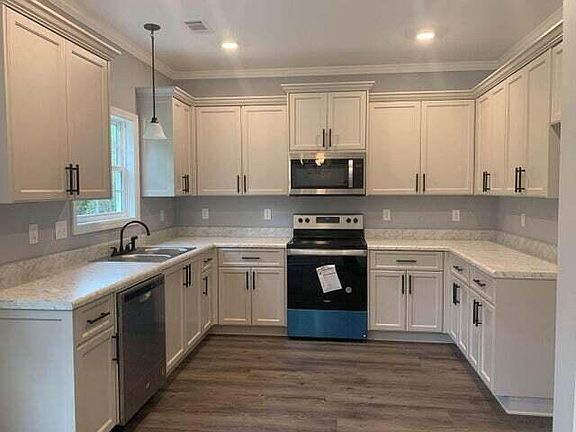 4th image of 157 Community Road