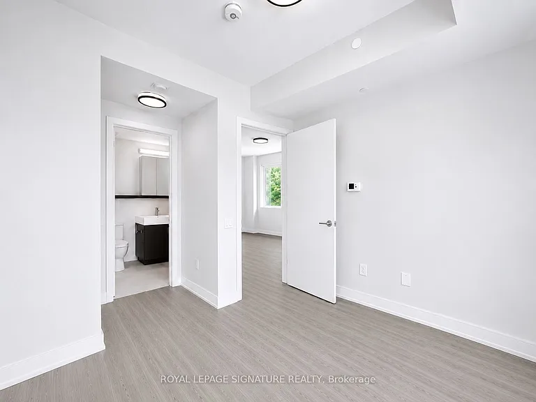 664 Spadina Ave #204 — Photo 16