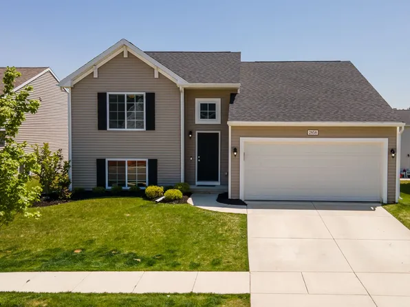 2858 Jordan River Dr, Fowlerville, MI 48836