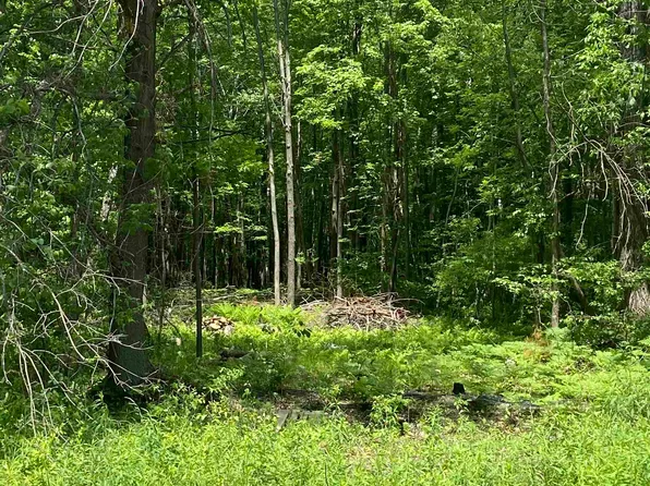 2070 Lost Trl, Green Bay, WI 54313