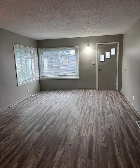 304 Livingston Ave — Photo 5