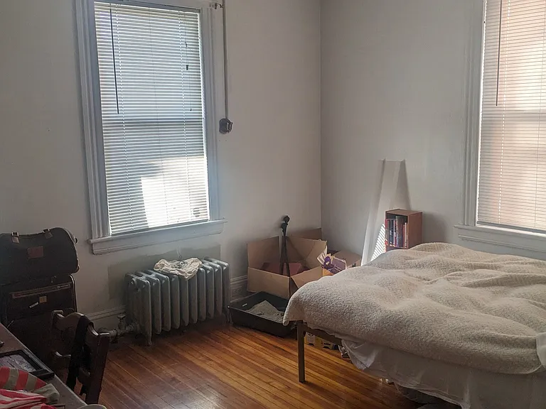 2872 Fairfield Ave — Photo 4