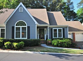 29 Vernon Glen Ct, Sandy Springs, GA 30338