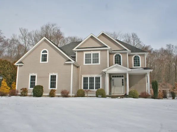 4 Whispering Woods Road, East Hampton, CT 06424