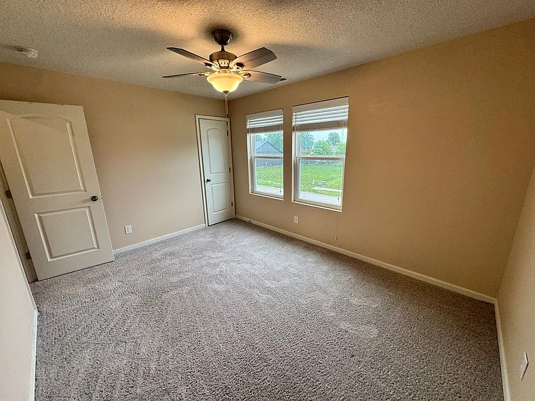 1610 Westport Dr — Photo 16