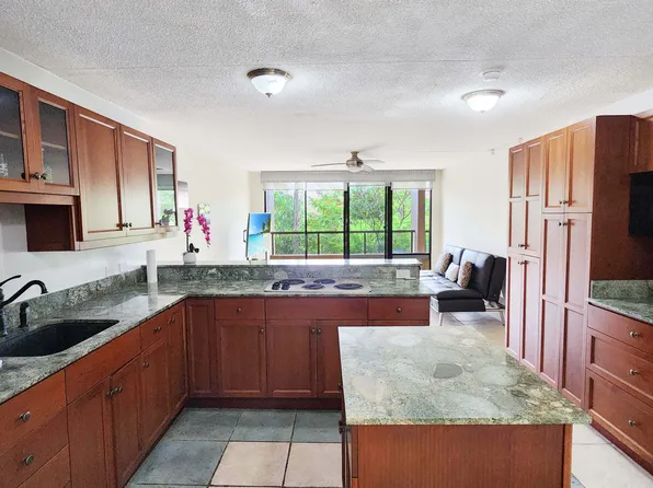 75-5865 Walua Rd APT C317, Kailua Kona, HI 96740