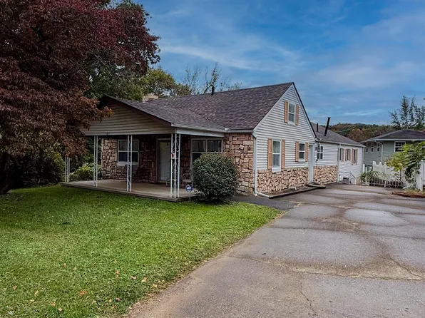 5211 W Pea Ridge Rd, Huntington, WV 25705