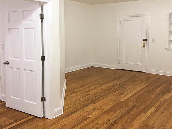 4th image of 4109 41st St APT 5L