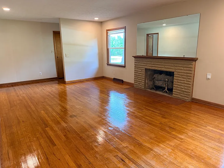 1932 S Glencrest Ave — Photo 6