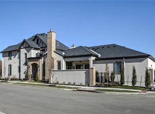 9319 Cedar Reserve Dr, Prairie Village, KS 66207