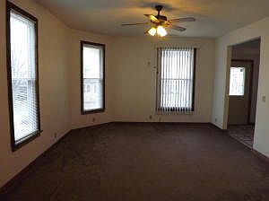 2nd image of 209 W 7th St