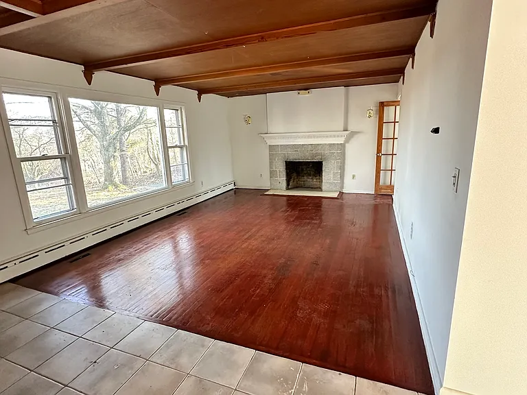 167 Kings Hwy — Photo 10