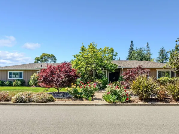12371 Saraglen Dr, Saratoga, CA 95070