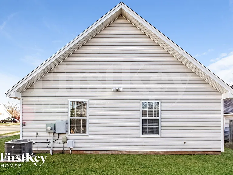 1604 Black Diamond Ct — Photo 15