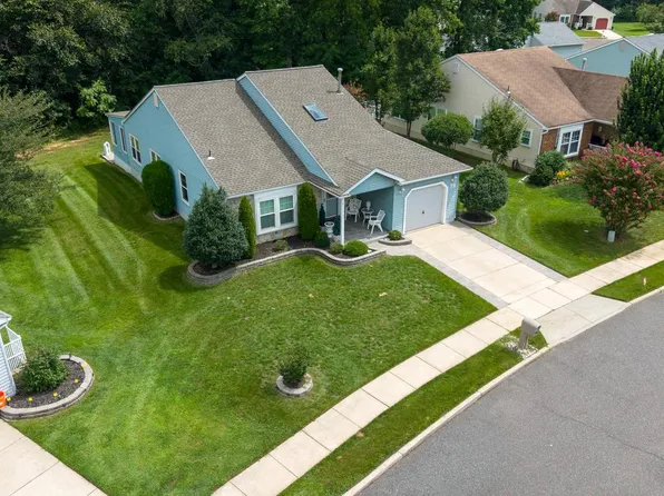 19 Pinecrest Dr, Deptford, NJ 08096